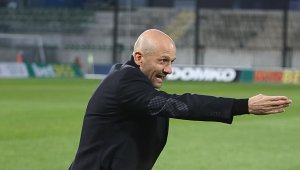 Пирин започна подготовка с шампанско 