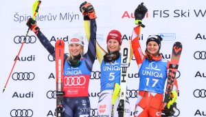 Шифрин ще почака за рекорда, германка спечели втория слалом в Чехия