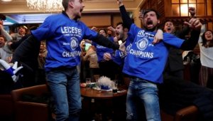 Те плакаха още при излитането на Лестър в трета дивизия