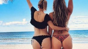 Щерката на Стоичков показа секси дупе, пие коктейли на Миконос + СНИМКИ