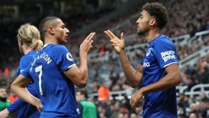 Карлето "удря" по Юнайтед, Ричарлисон няма да акостира на "Олд Трафорд"