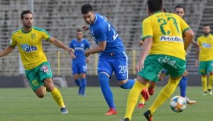 Ще се оперира ли? Голаджията на Левски ще мине нов преглед