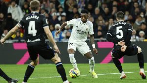 Винисиус закопа Реал Мадрид! Баски удариха рамо на Барса в битката за титлата