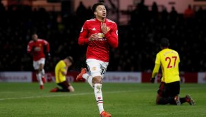 Юнайтед удари Уотфорд 4:2 в голово шоу