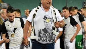 Венци Стефанов култов: Двама генерали решават кога ще има футбол в България
