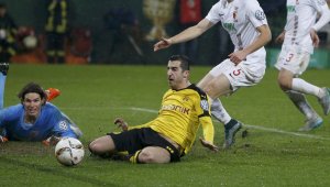 Дортмунд вдига заплатата на Мхитарян