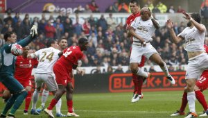 Суонзи нашляпа детската градина на Ливърпул + ВИДЕО