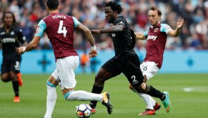 Ренато Санчес и Бони се завръщат за "лебедите"