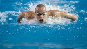 Антъни Иванов с нов рекорд, но остана извън финала