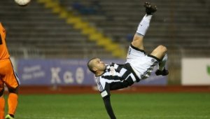 Валери Божинов не играе и логично Партизан пада