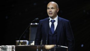 Разследват Иниеста за измама