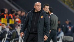 Мъри Стоилов свали шапка на феновете в Измир