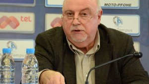 Феновете на Левски нападнаха Баждеков