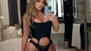 Бившата на Скоти Пипън омая сина на Майкъл Джордан, тя е на 48, а той на 31 + СНИМКИ