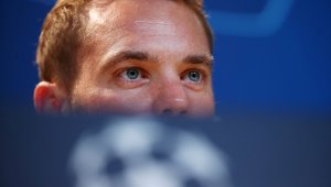 И Улрайх удари рамо на Нойер в "студената война" с тер Стеген