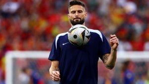 Жиру с рекорд в Лига Европа