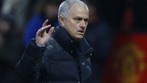 Моуриньо: Календарът в Англия е абсурден