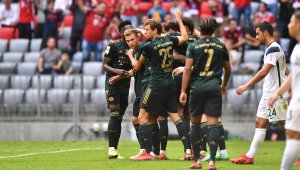 Свиреп Байерн качи Бохум на седмото небе 