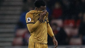 В Тотнъм притеснени за защитник