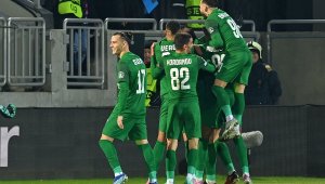 Лудогорец срещу Непобедимите или "сините", ако се провали в Шампионска лига