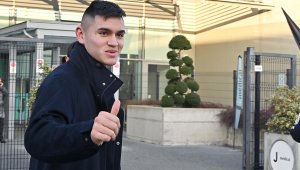 Юве планира да откупи Карлос Алкарас