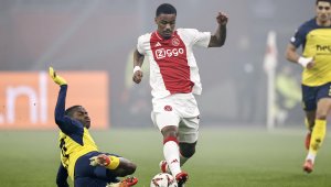 ОФИЦИАЛНО: Челси купи защитник от Аякс за 37 млн.