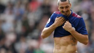 Ибра изнудва Юнайтед, за да остане