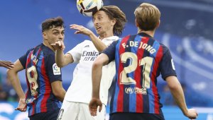 Барса води битка с времето преди Ел Класико