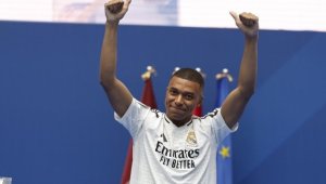 Мбапе заби секси кака + СНИМКИ