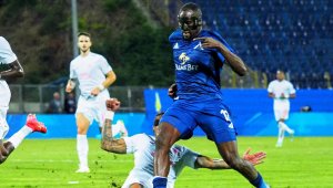 Сангаре се бори за мястото си в Левски