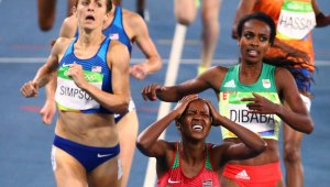 Кенийка грабна златото на 1500 метра под носа на Дибаба + СНИМКИ