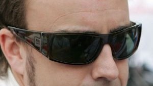 Алонсо прокле Хамилтън