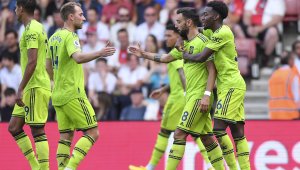 Ман Юнайтед наказа „светците“ при дебюта на Каземиро