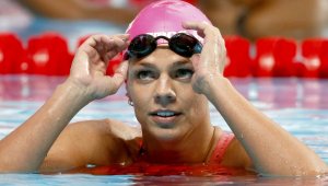 Руска хубавица грабна титлата на 100 метра бруст