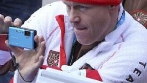 Алпиецът Стефан Георгиев се влачи в спускането