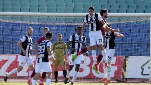 Звездата на Локо Пловдив се завръща за Черно море