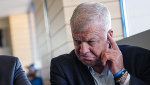 Маските паднаха, Сираков открадна акциите на Левски
