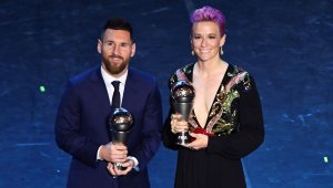 Най-добрата футболистка: Ван Дайк трябваше да победи Меси