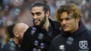 Вадят пистолет на английски национал