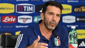 Буфон учи за спортен директор