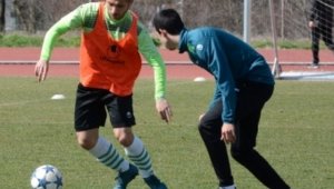 Черно море уреди контрола с Черноморец по време на паузата