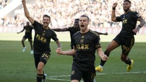 Гарет Бейл изравни в 128-ата минута, след това стана шампион в МЛС