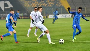 Етър продължава със силните игри, подчини и Септември