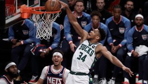 История! Янис изпревари Карийм за №1 в историята на Милуоки