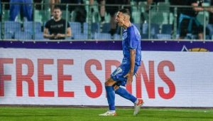 Бивш на Левски с издънка в голямо дерби в чужбина