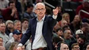 Eзерняците са близо до новия си треньор, неочакван е