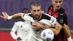 Драма в Италия: Гълъбинов бележи, Специя бие Рома за купата