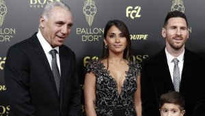 Стоичков изненада Меси с подарък + СНИМКА