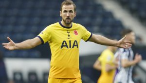 Кой друг? Хари Кейн отново спаси Шпорите