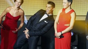 Кристиано Роналдо е новият носител на Златната топка